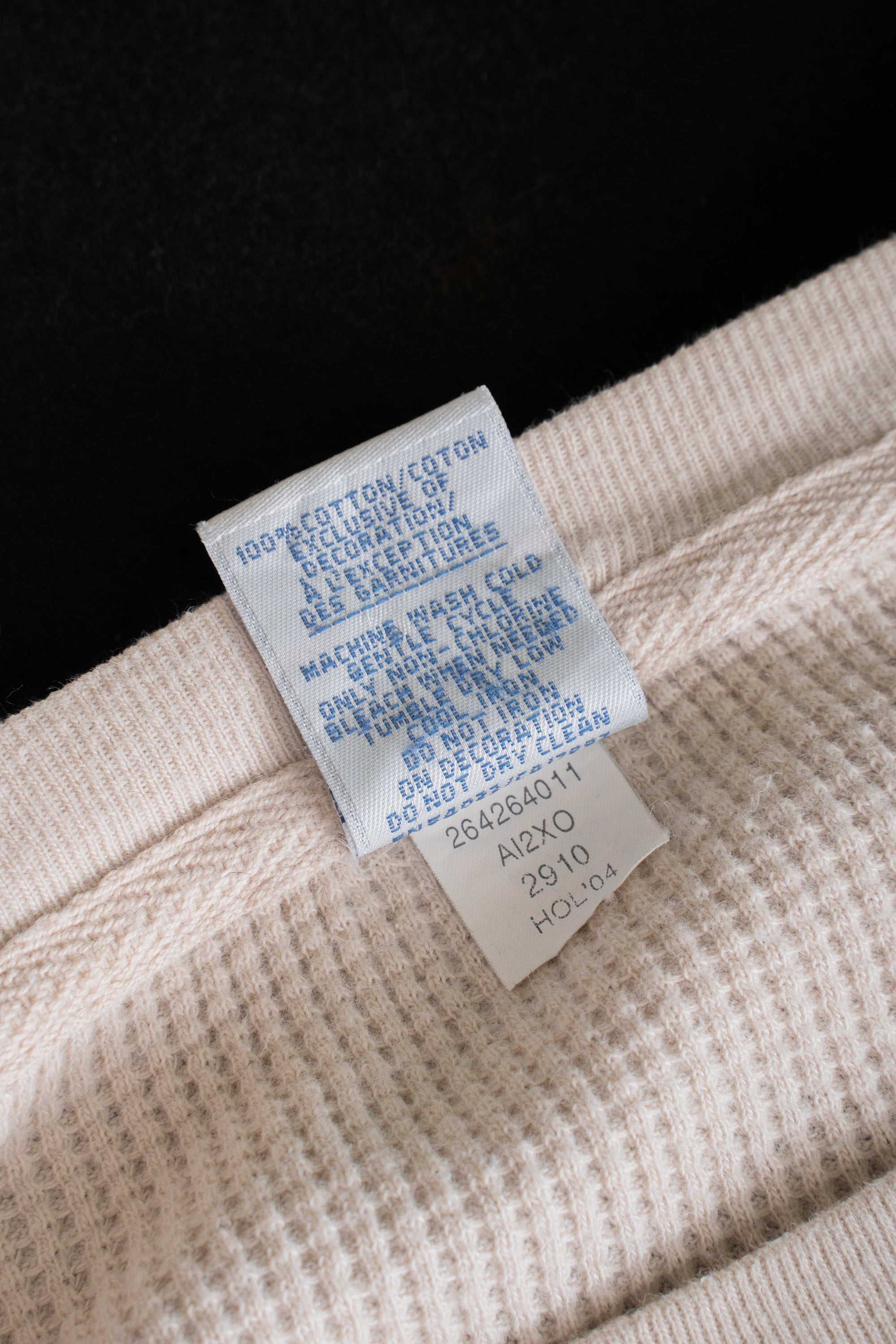 00S OLD NAVY THERMAL LONG SLEEVE T-SHIRT