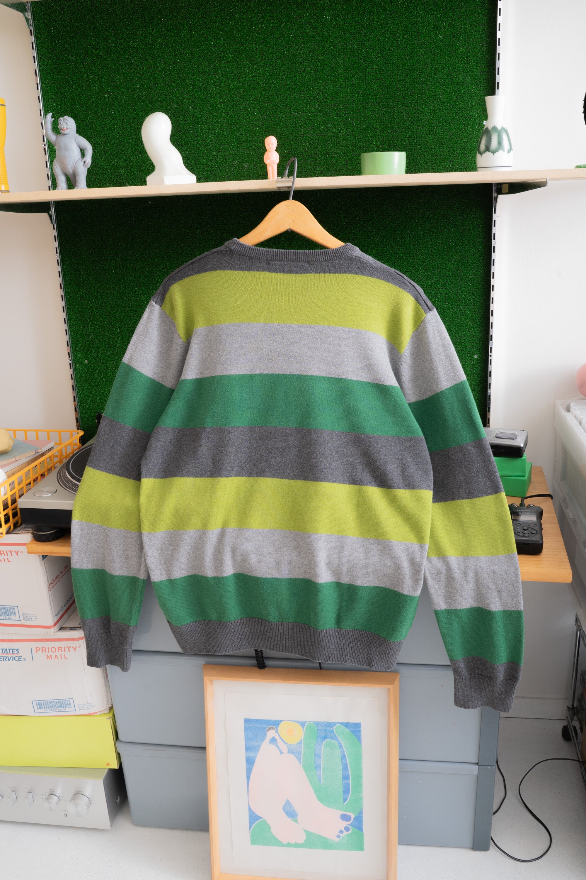 00S OLD NAVY STRIPED SWEATER