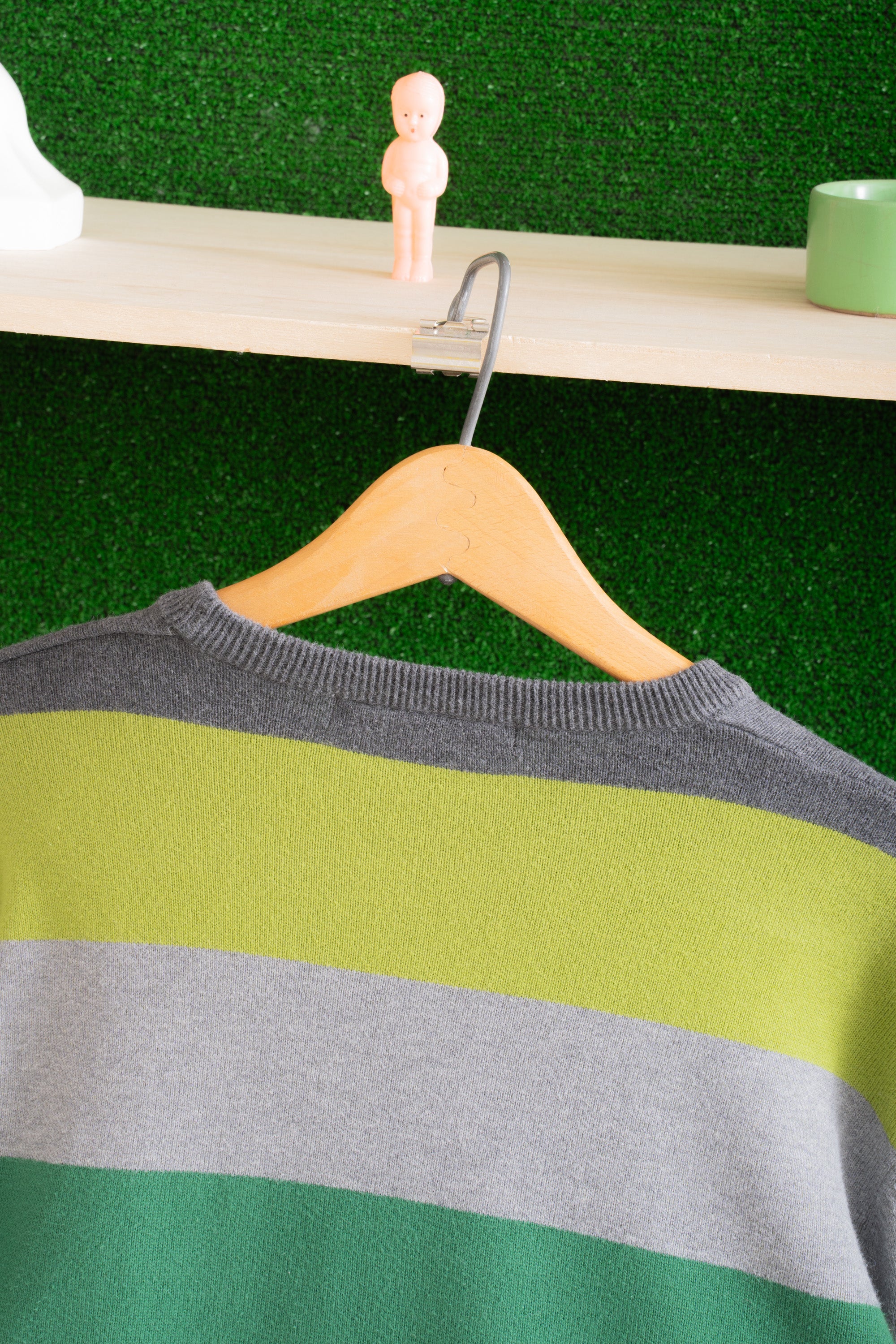 00S OLD NAVY STRIPED SWEATER