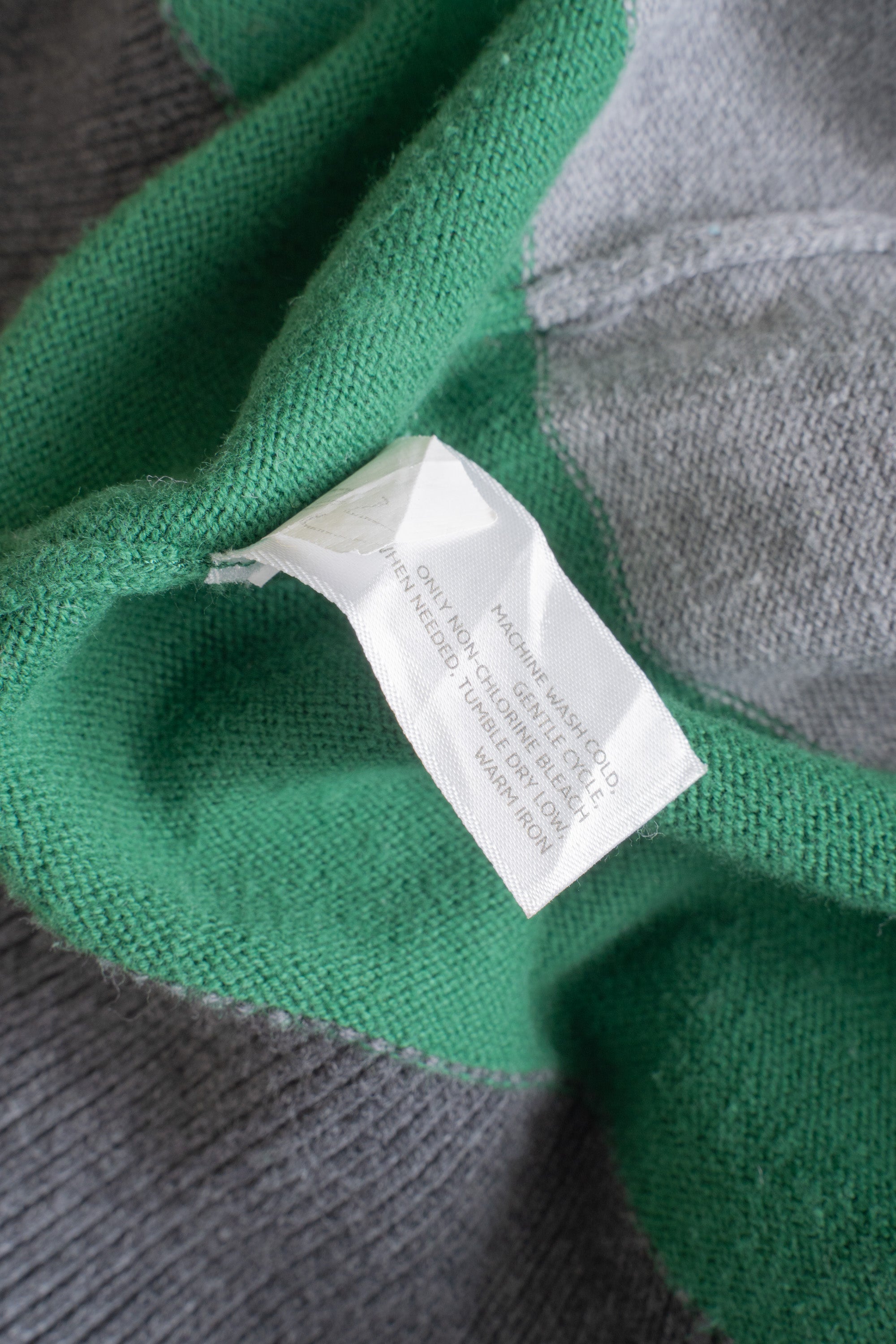 00S OLD NAVY STRIPED SWEATER