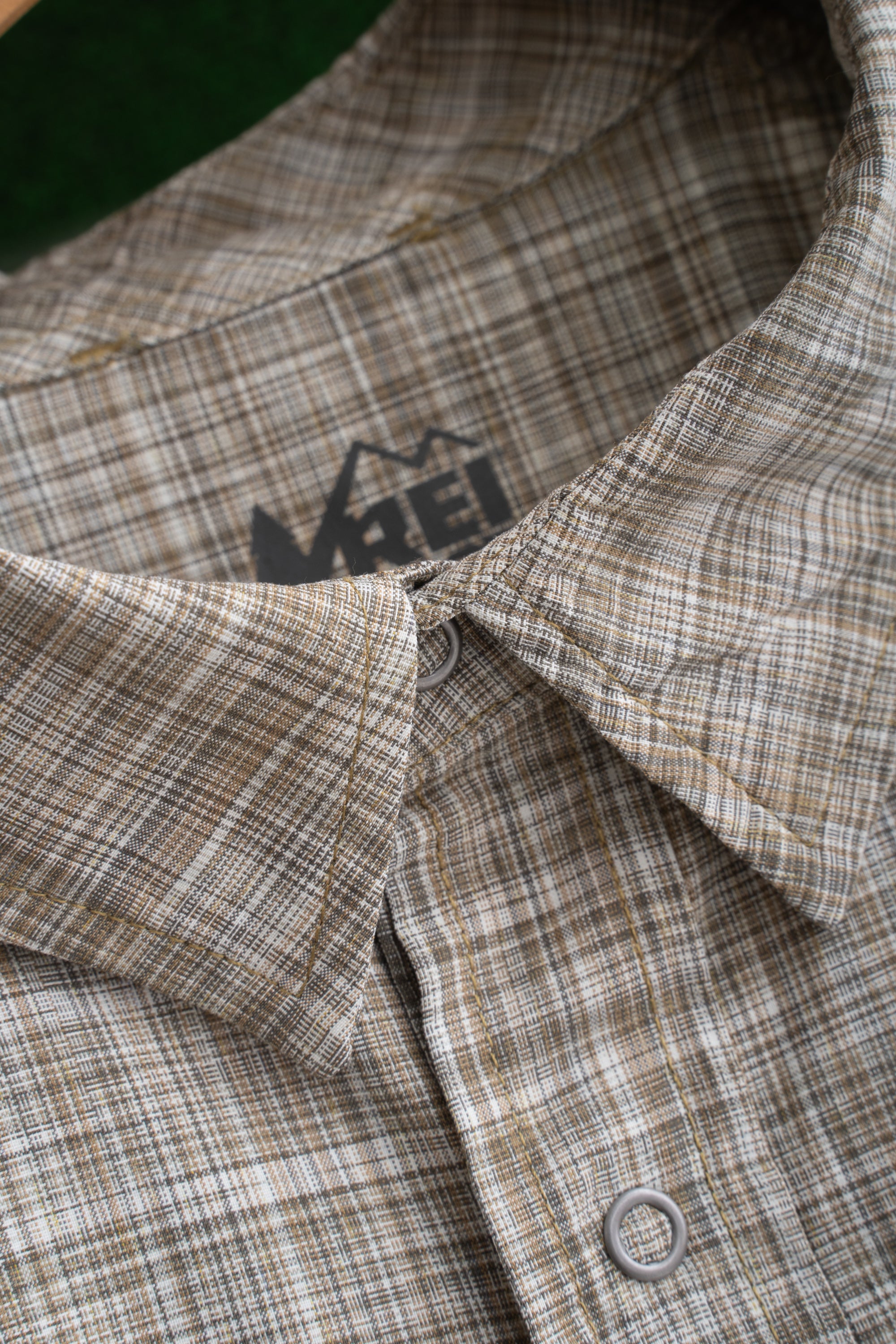 10S REI CHECKED SHIRT