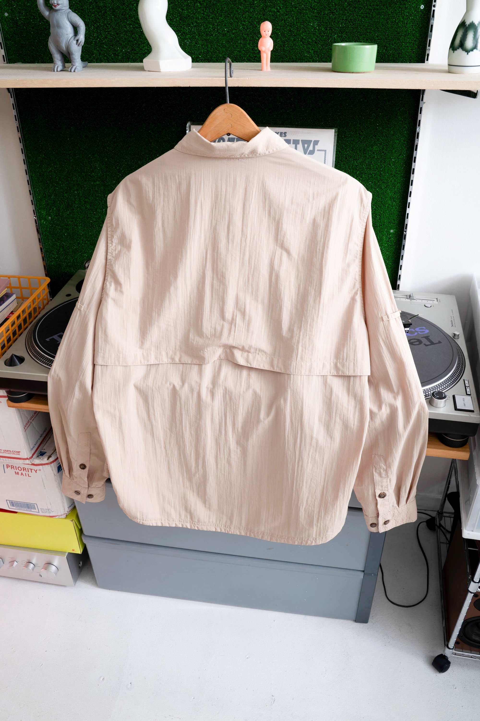 00S EASTERN MOUNTAIN SPORTS OUTDOOR SHIRT