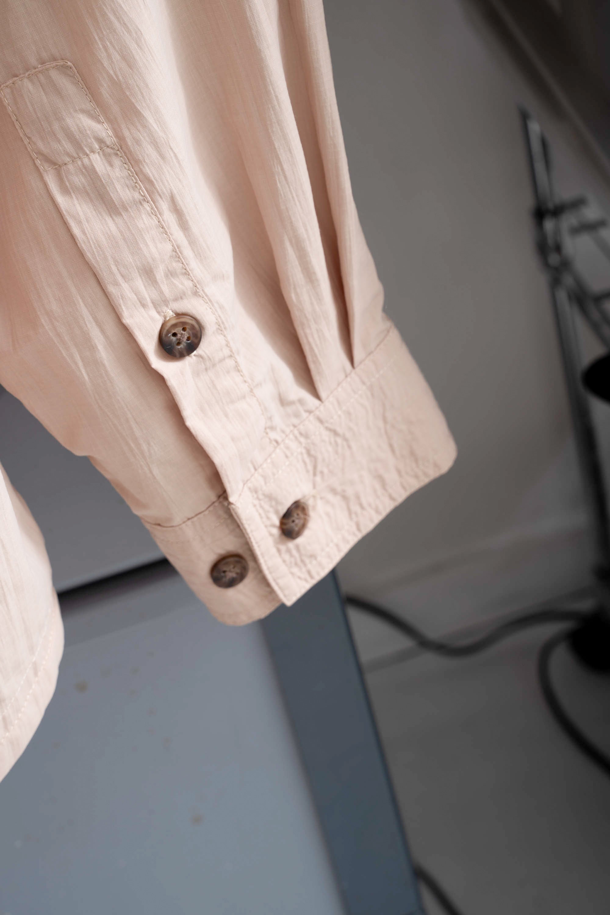 00S EASTERN MOUNTAIN SPORTS OUTDOOR SHIRT