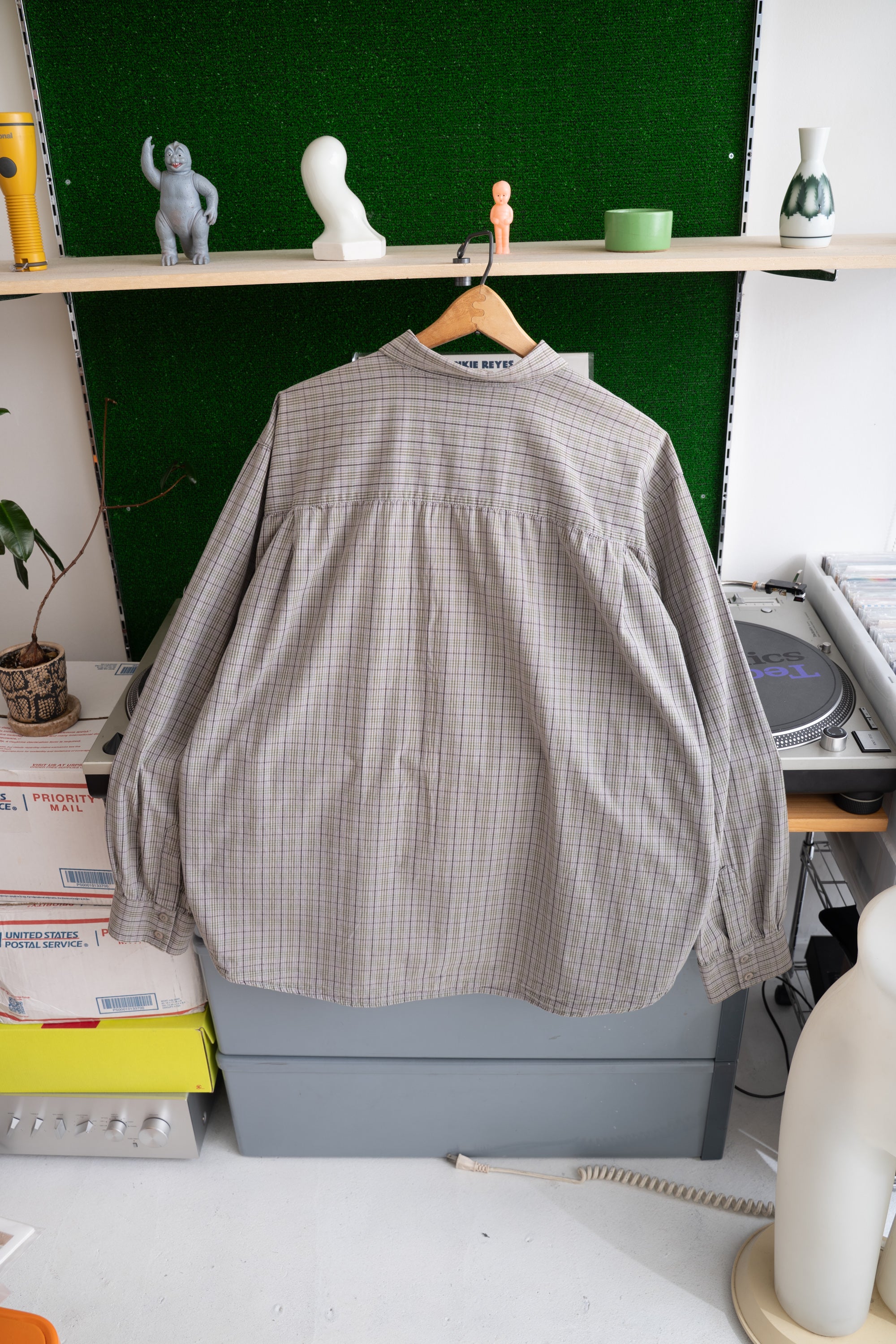 00S MOSSIMO CHECKED SHIRT