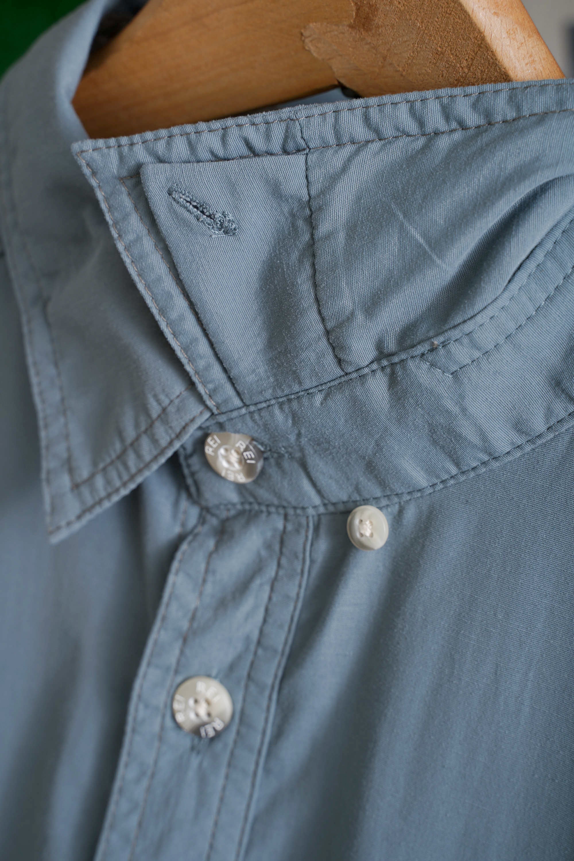 00S REI OUTDOOR SHIRT