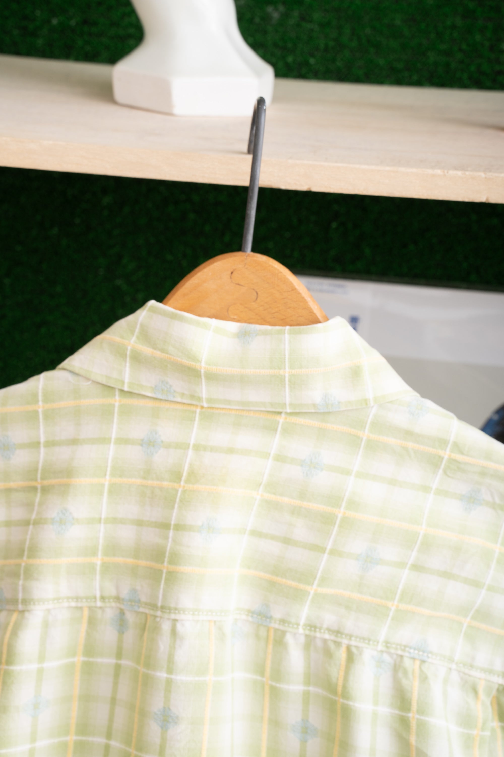 90~00S TOMMY BAHAMA CHECKED SHIRT