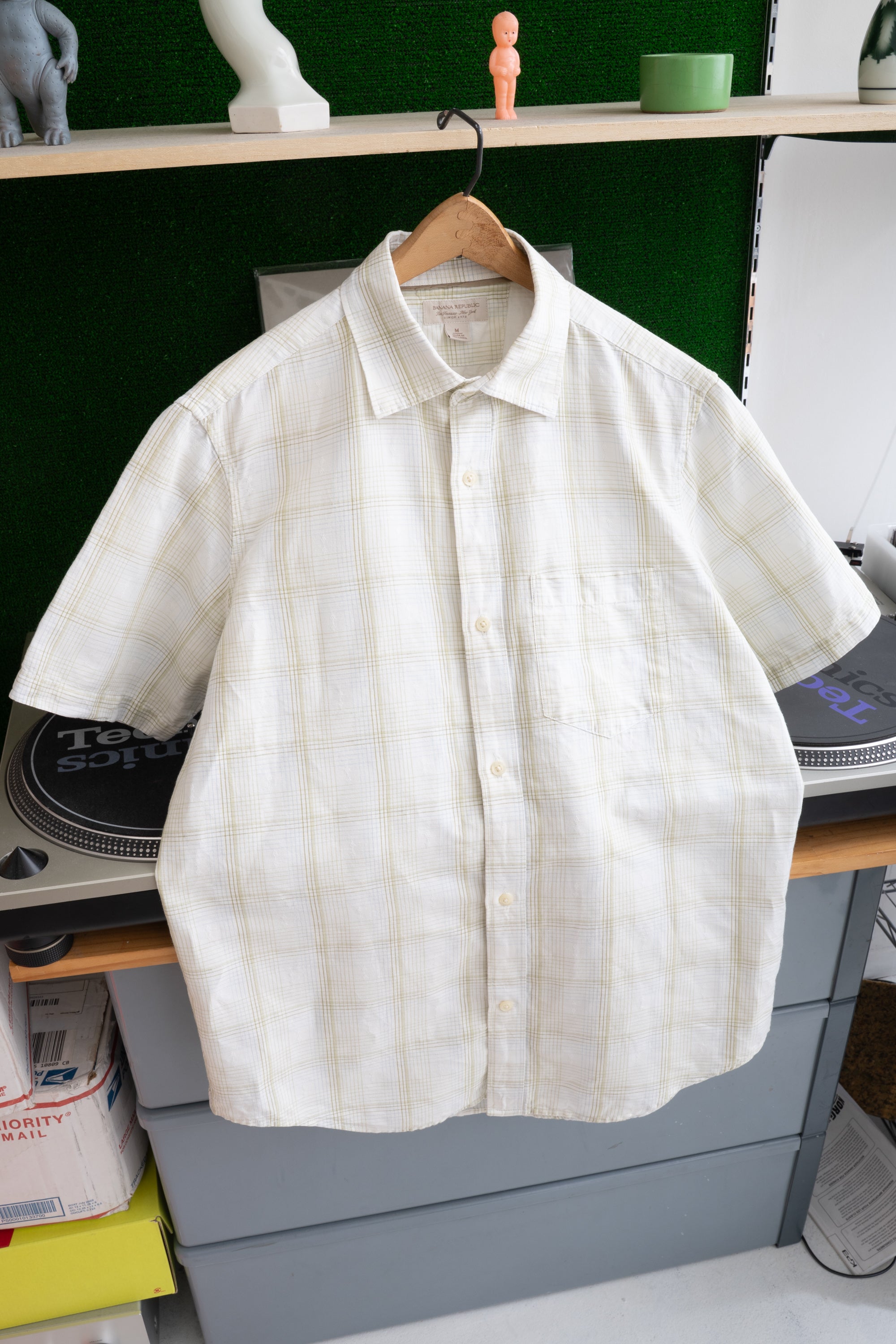 00S BANANA REPUBLIC CHECKED LINEN SHIRT