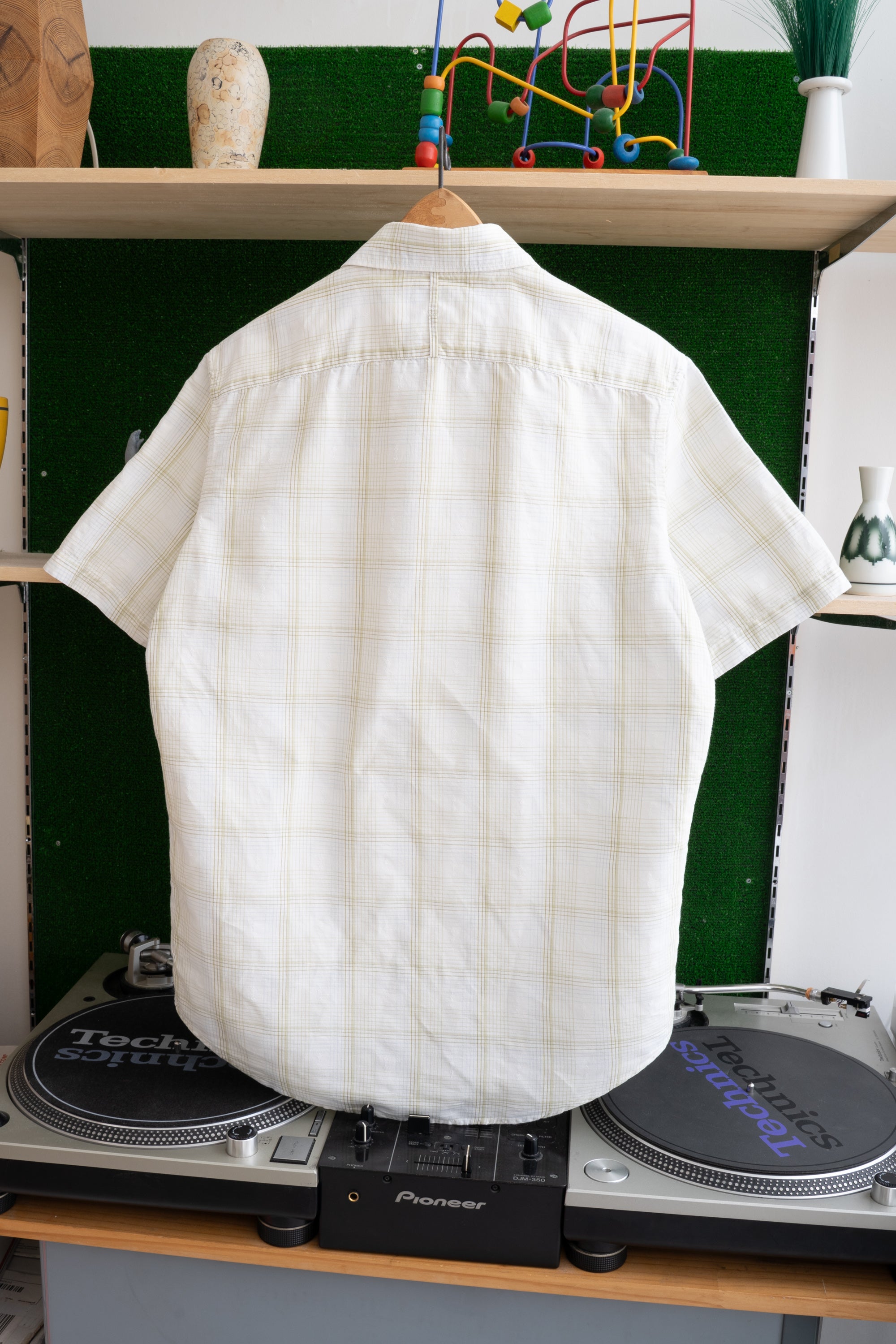 00S BANANA REPUBLIC CHECKED LINEN SHIRT