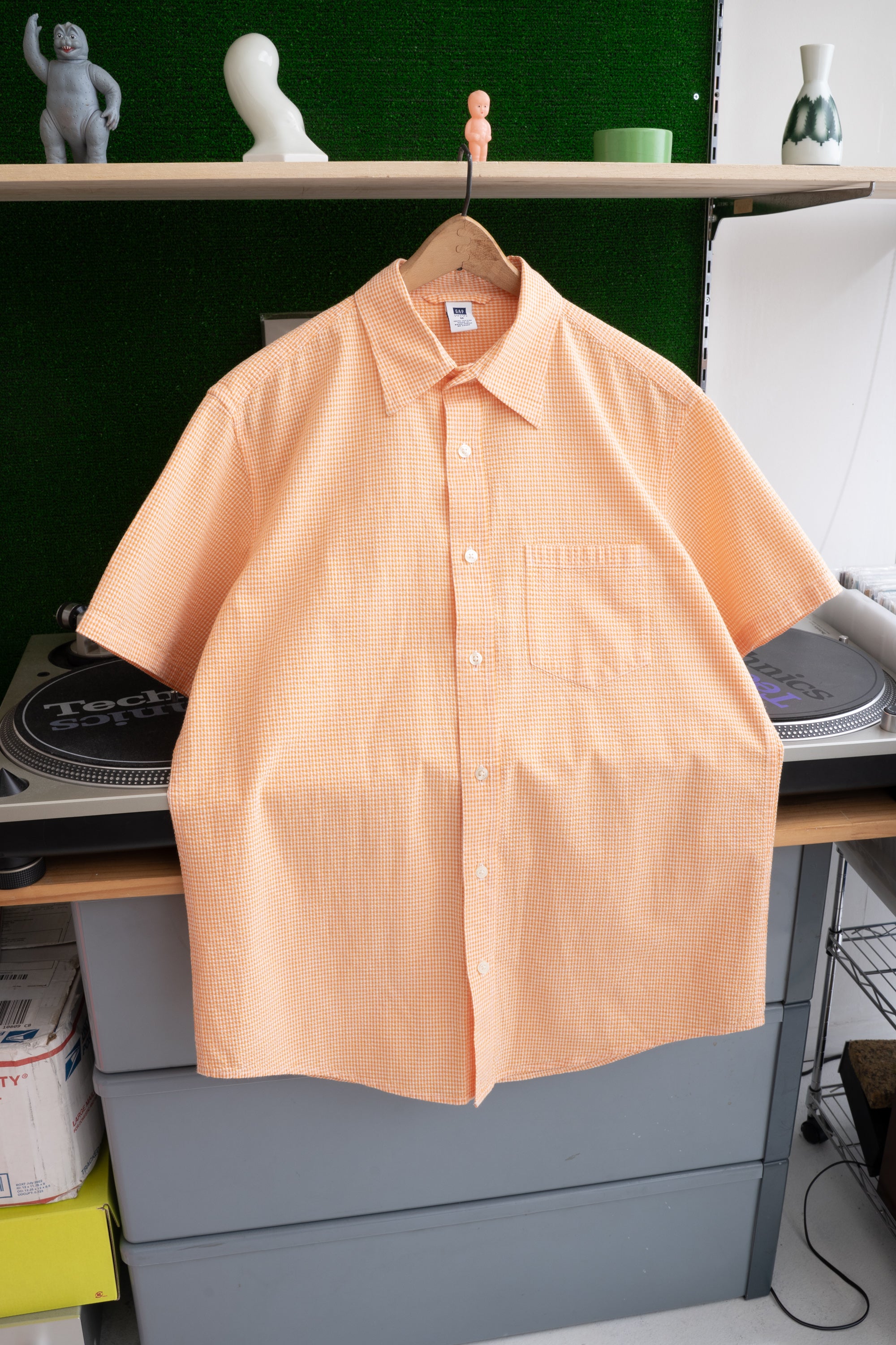 00S GAP CHECKED SEERSUCKER SHIRT