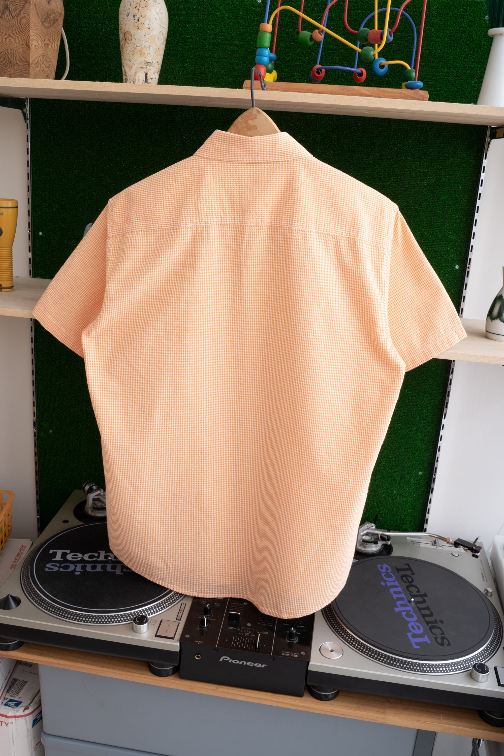00S GAP CHECKED SEERSUCKER SHIRT