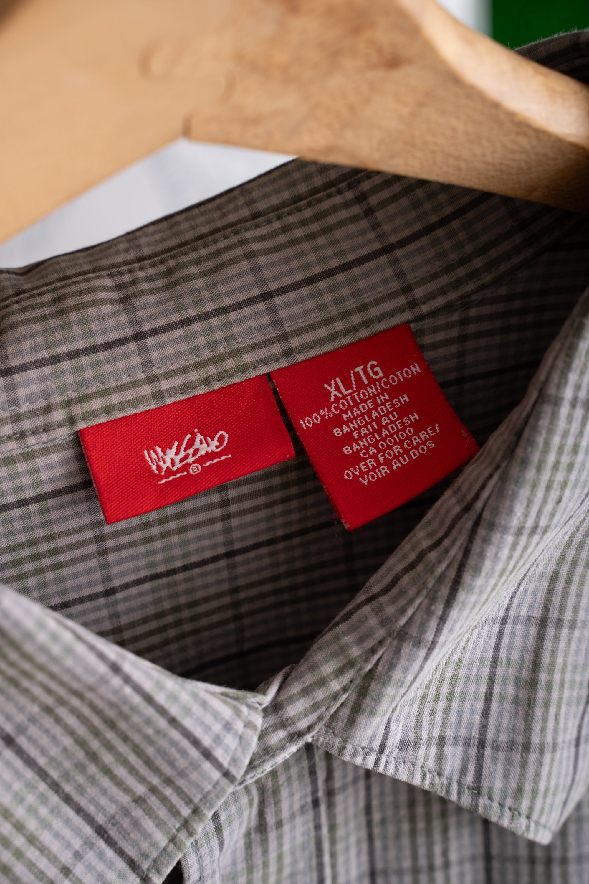 00S MOSSIMO CHECKED SHIRT