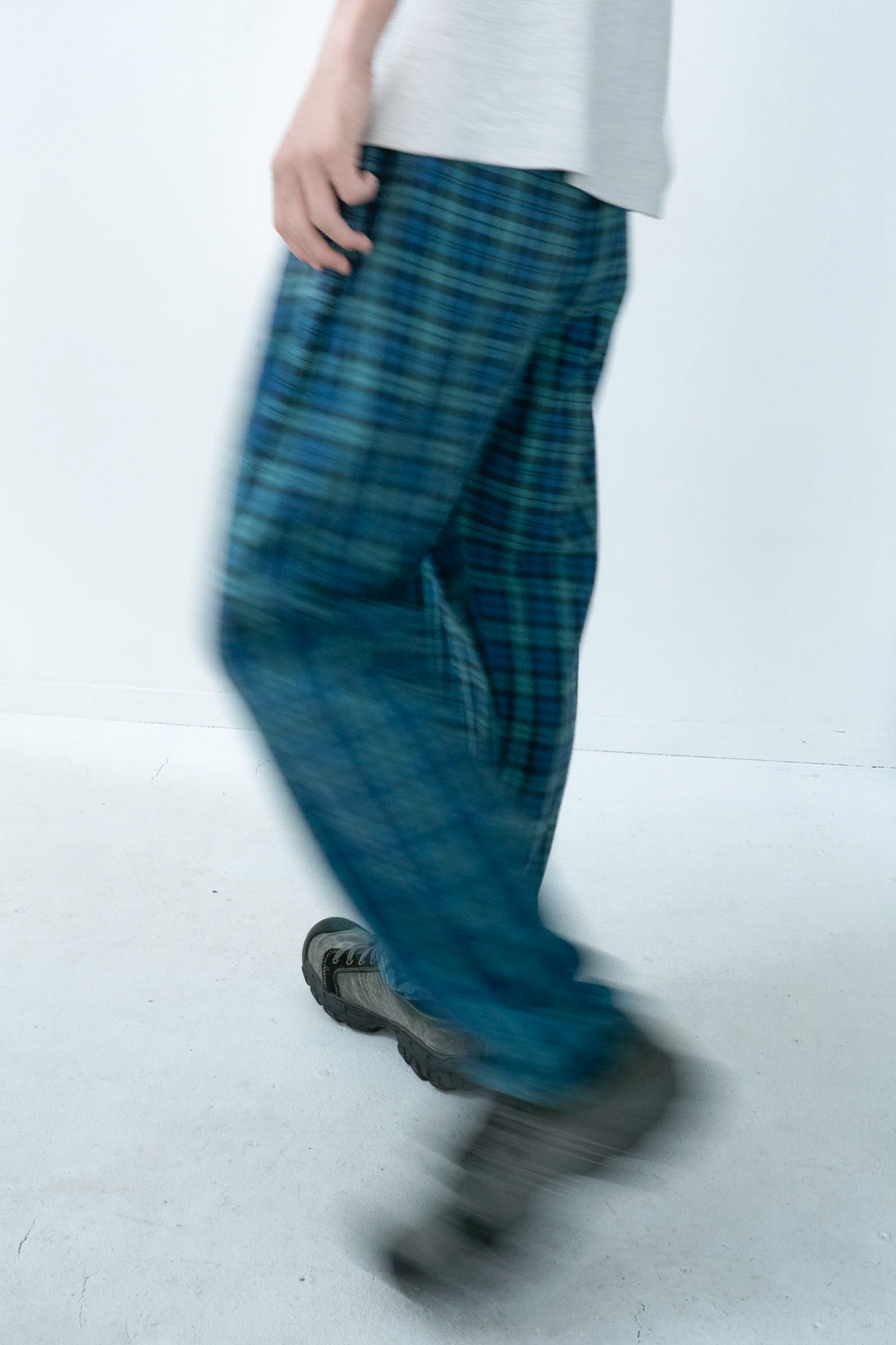 00S BOTTOMS OUT CHECKED PAJAMA PANTS