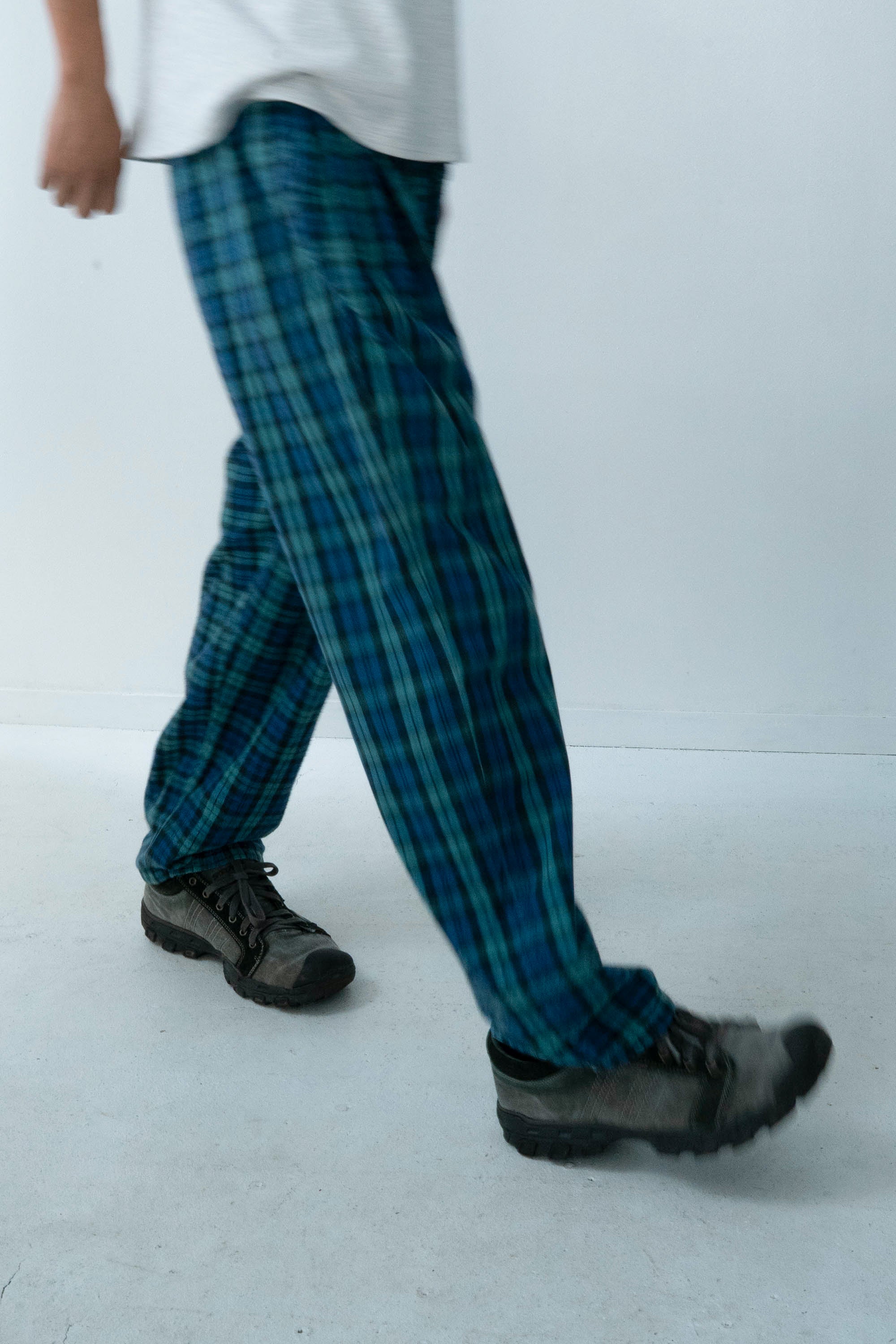 00S BOTTOMS OUT CHECKED PAJAMA PANTS