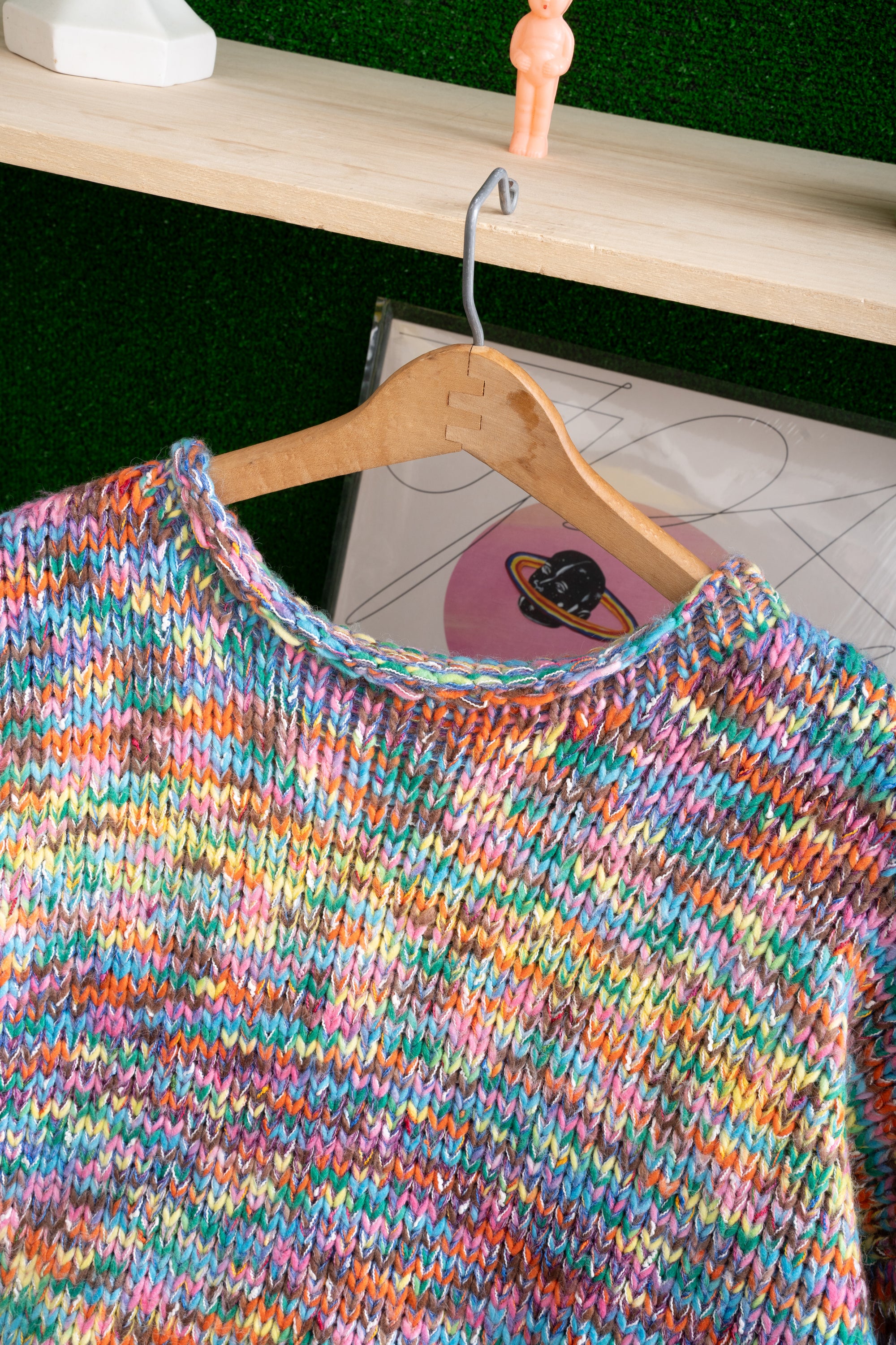 UNKNOWN BRAND RAINBOW ACRYLIC SWEATER