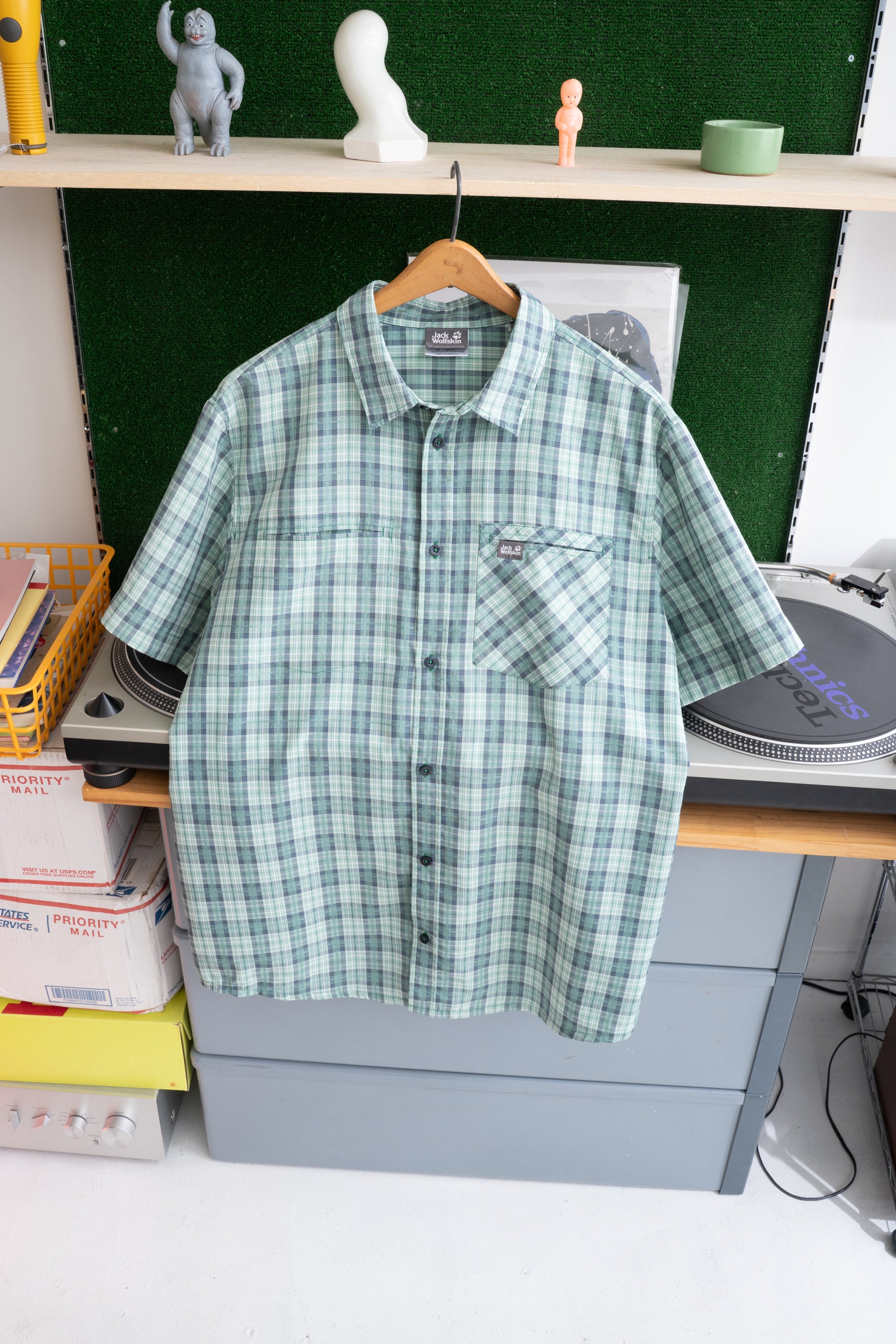 00S JACK WOLFSKIN CHECKED SHIRT