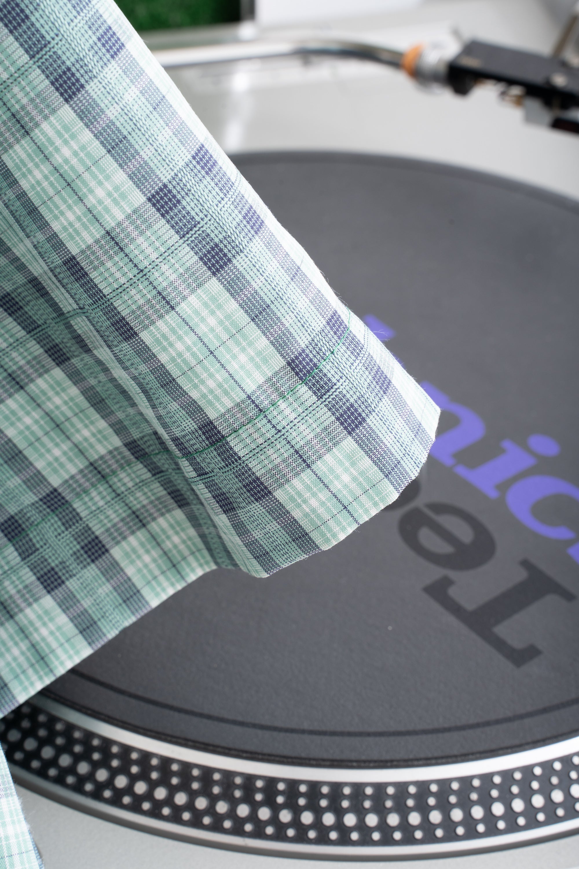 00S JACK WOLFSKIN CHECKED SHIRT