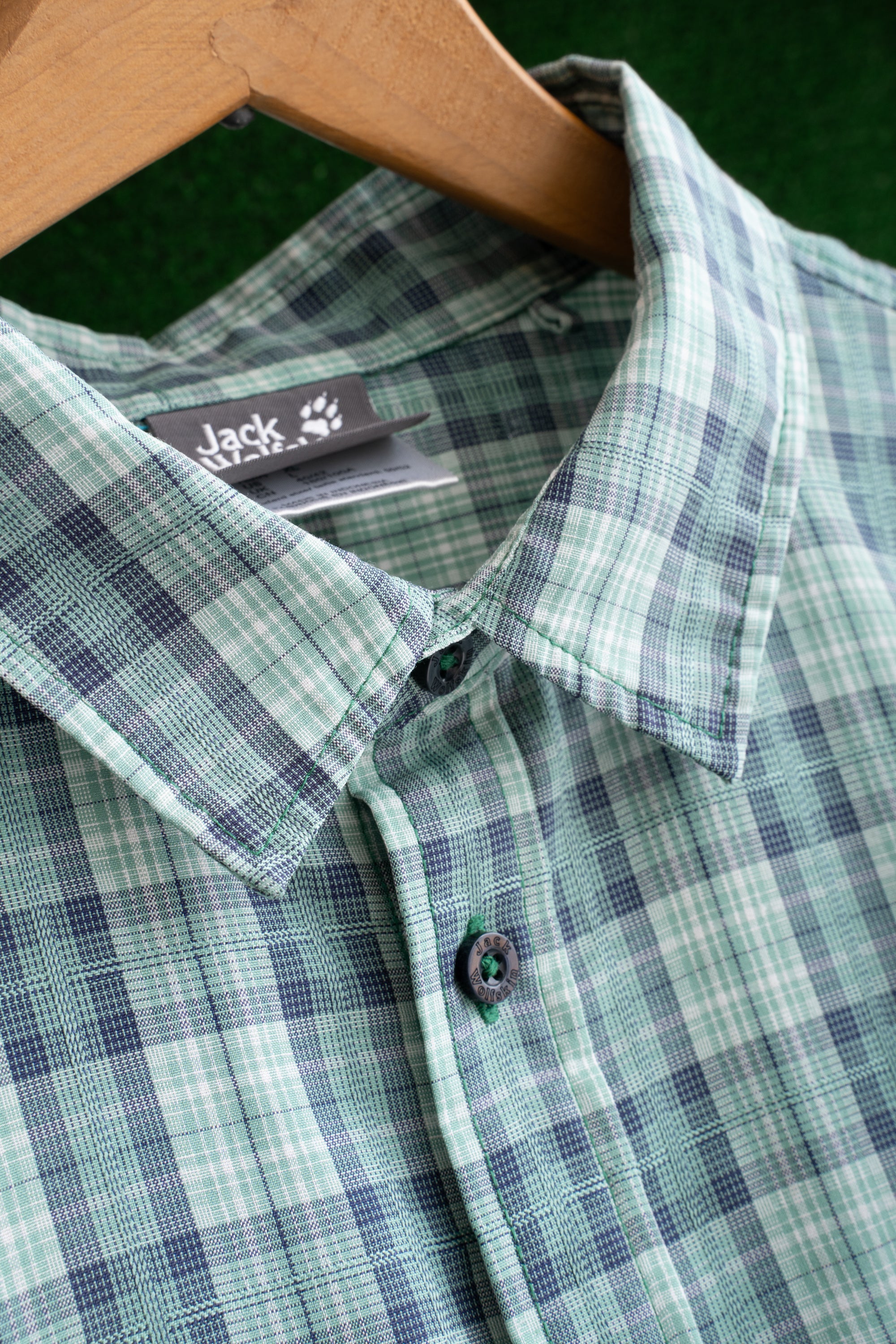 00S JACK WOLFSKIN CHECKED SHIRT