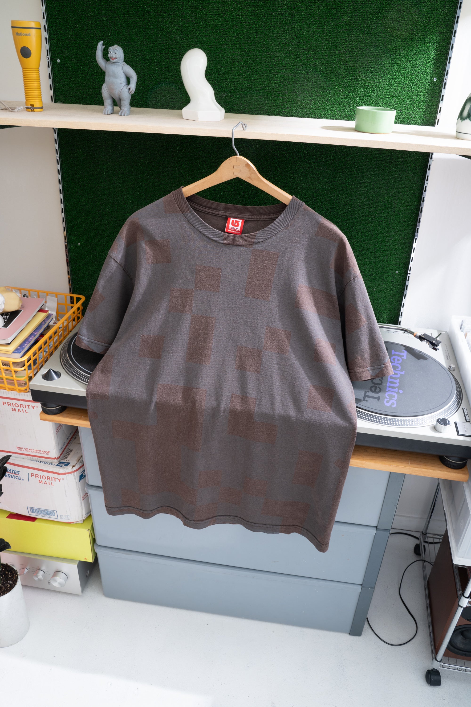 00S BURTON PATTERNED T-SHIRTS