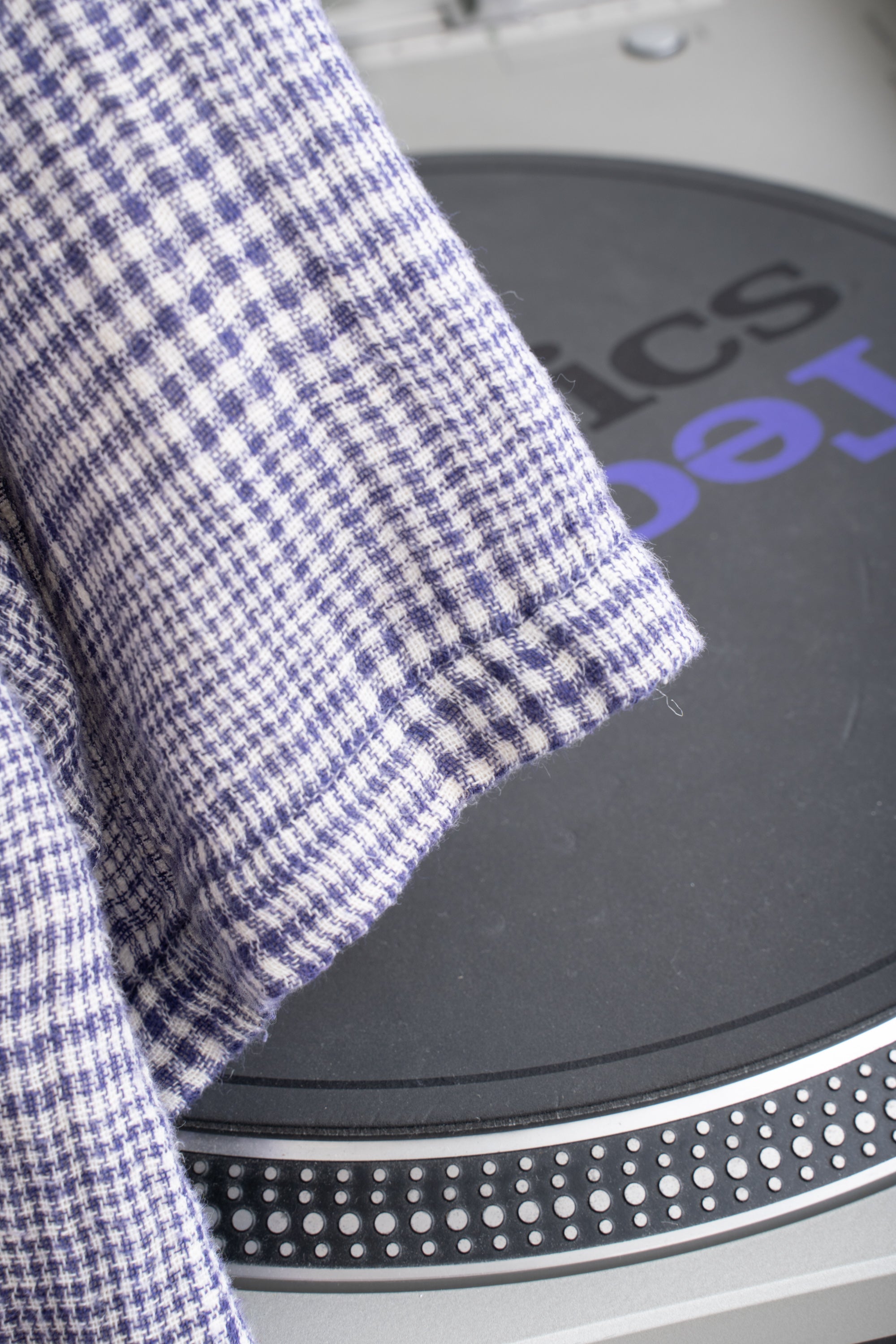00S BURTON CHECKED SHIRT